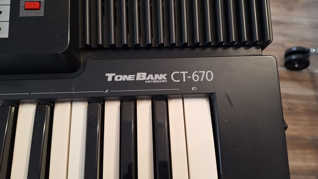 Keyboard organy CASIO CT 670 plus statyw