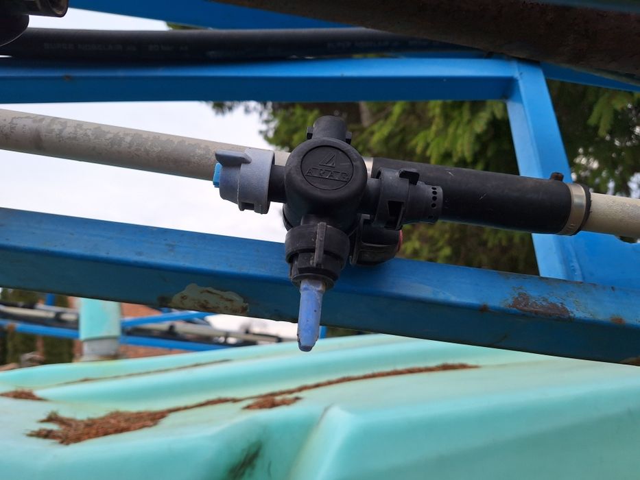 Opryskiwacz Berthoud 21m na części