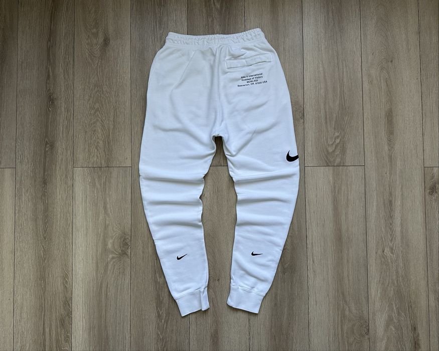 Спортивні штани Nike nsw