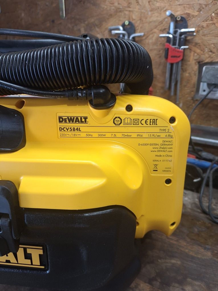 Odkurzacz Dewalt DCV 584L