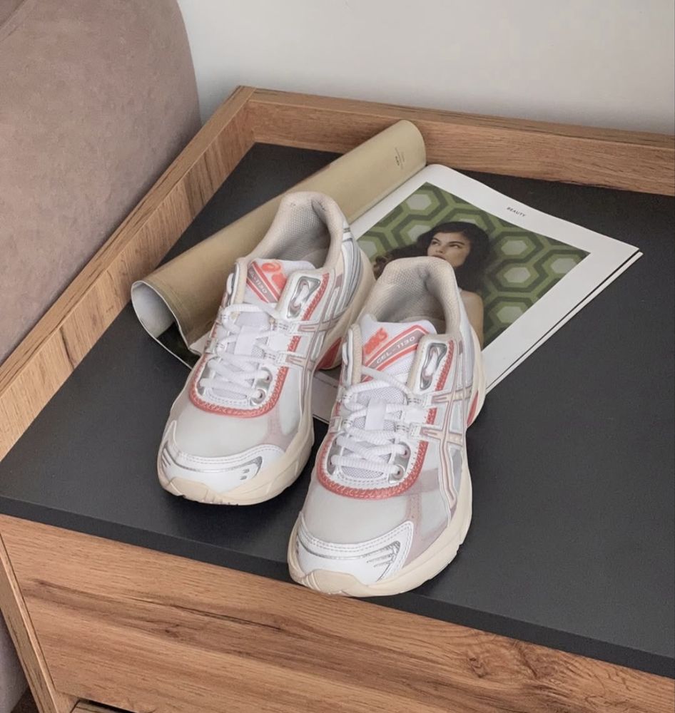 Кросівки жіночі Asics, 37.5 розмір, оригінал