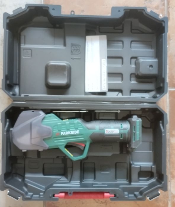 Tesoura de podar a bateria Parkside 20v nova