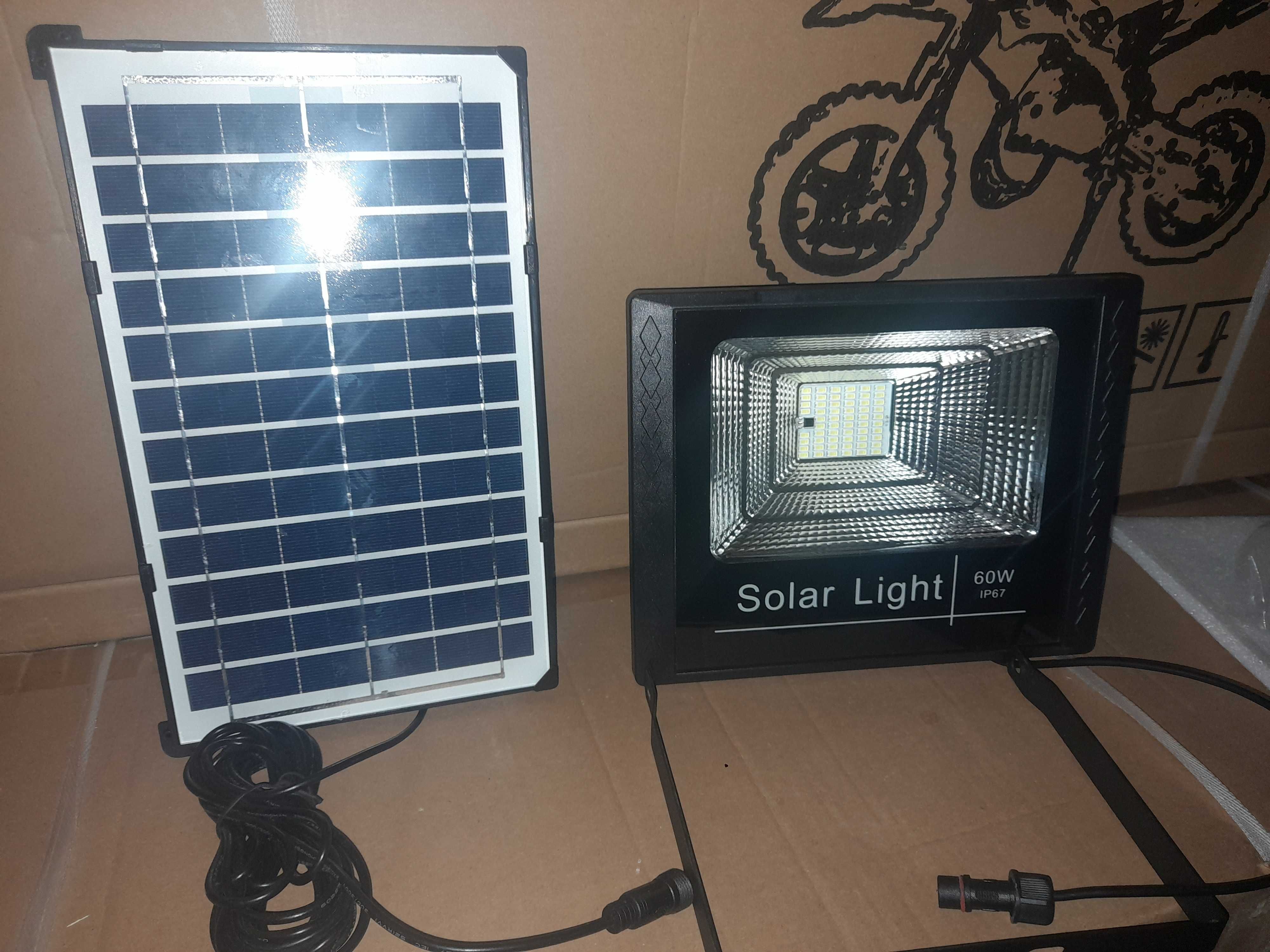 Holofote Led com bateria e painel solar