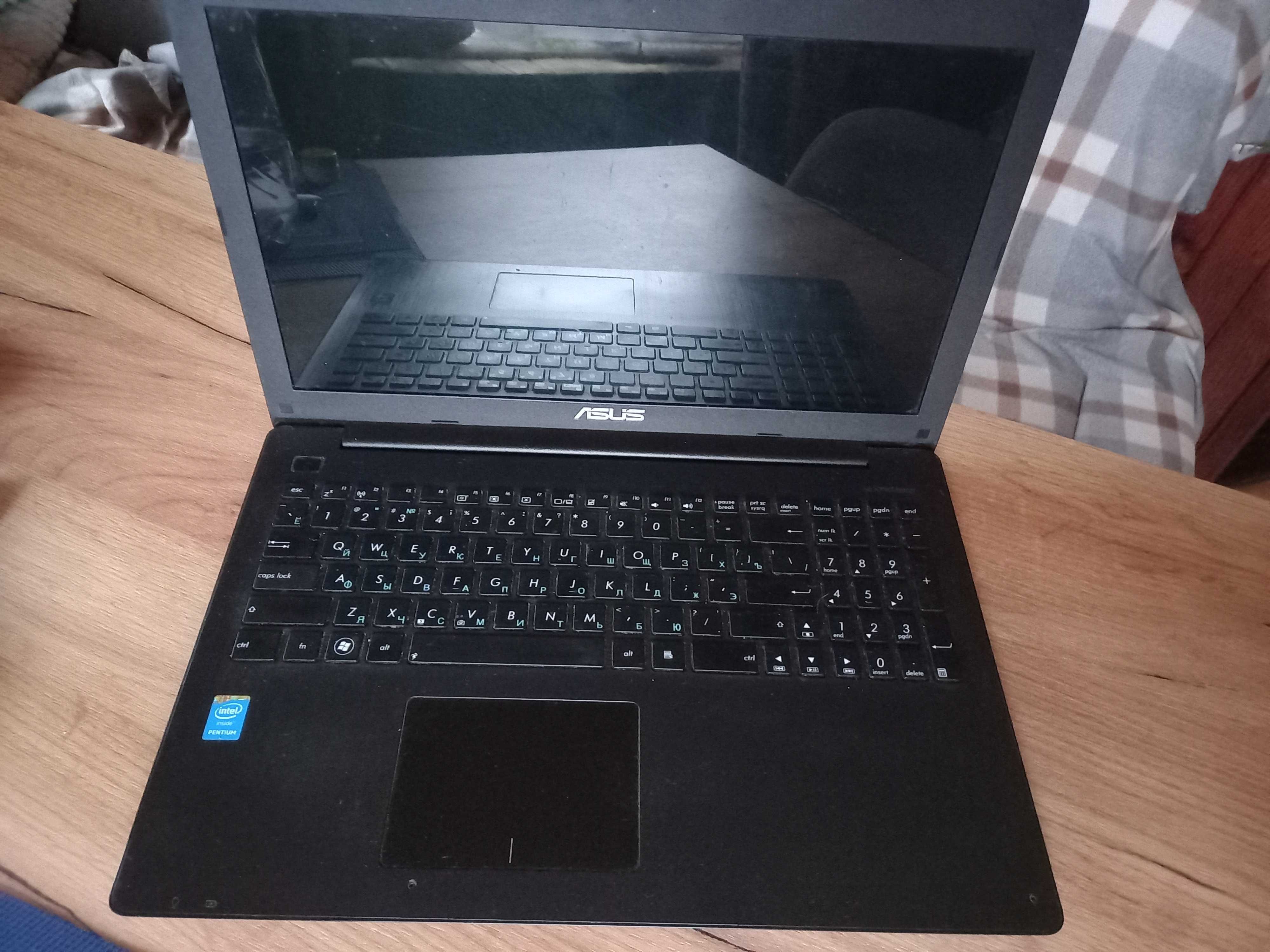 Ноутбук Asus x553m
