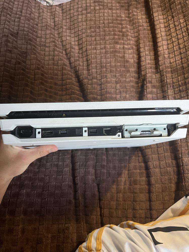 Playstation 4 pro 1 Tb