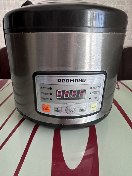 Мультиварка Redmond RMC-M4524