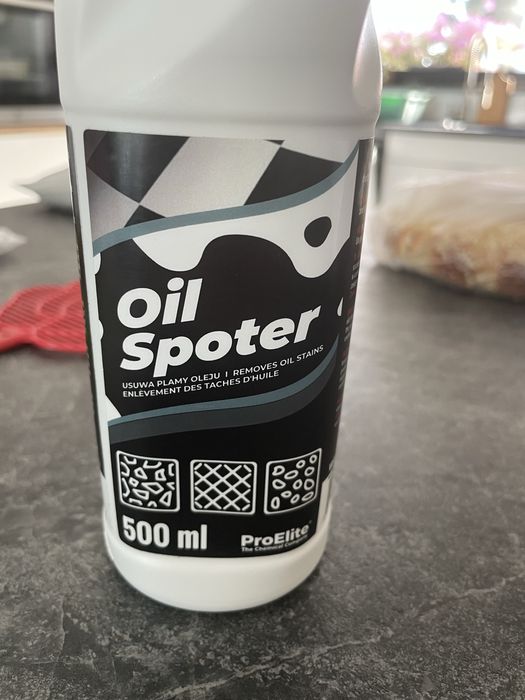 Oilspoter preparat do usuwania plam z oleju  0,5l