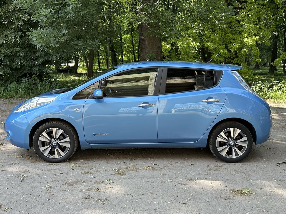 Nissan leaf 2013