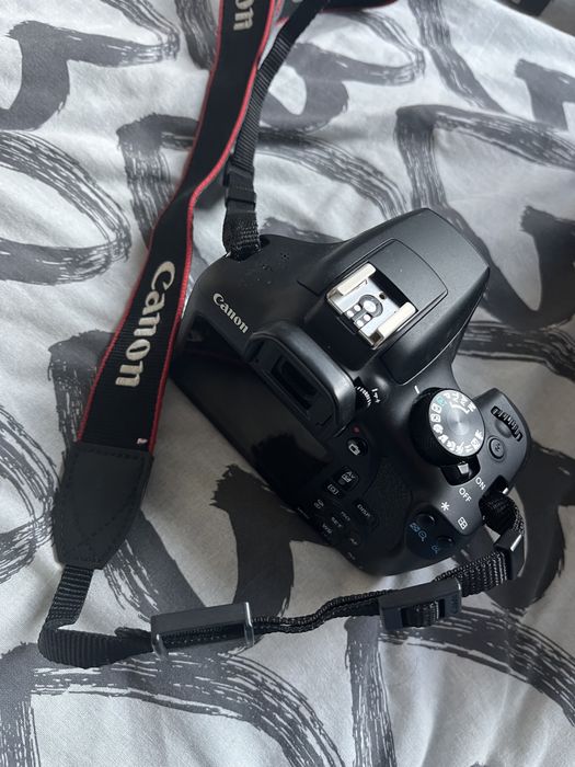 Canon 1300d c/ mala e acessorios