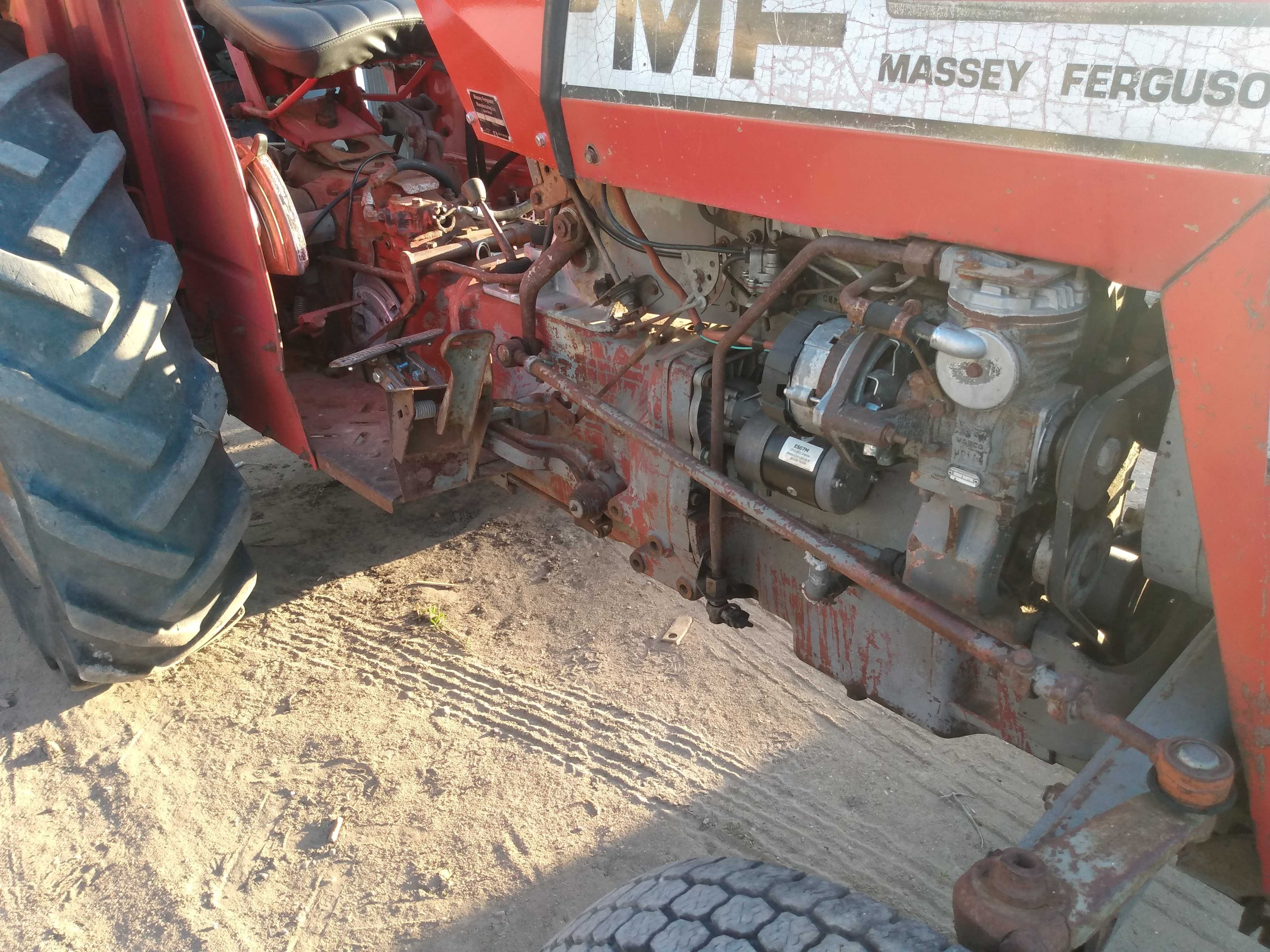 Massey Ferguson 235