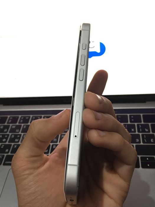 iPhone 16 White newerlock Донор