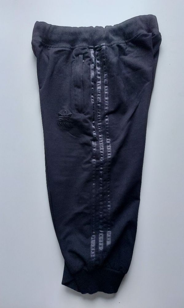 dres adidas czarny