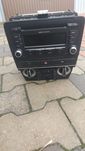 Sprzedam radio z ramką i panelem do audi