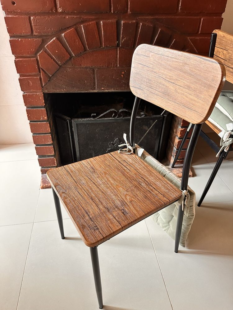 Mesa de cozinha com 4 cadeiras