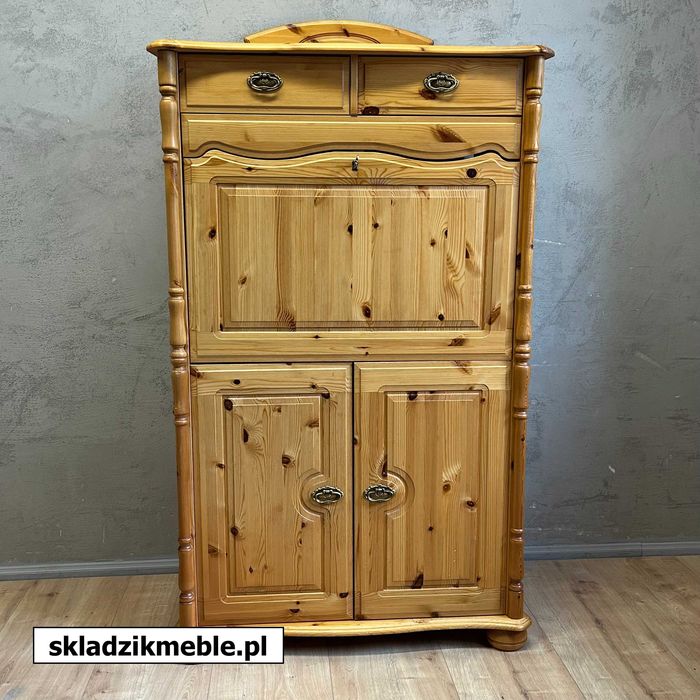 030525 Skandynawski sekretarzyk sosnowy zamykany blat