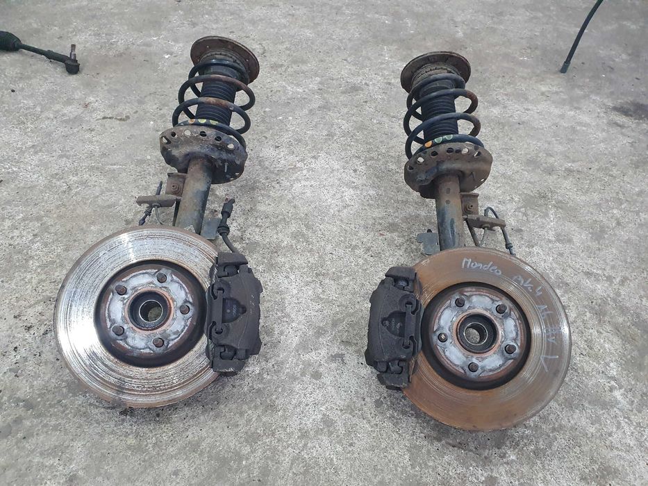 Zwrotnica Piasta amortyzator zacisk spreżyna Ford Mondeo mk4 1.6 pb