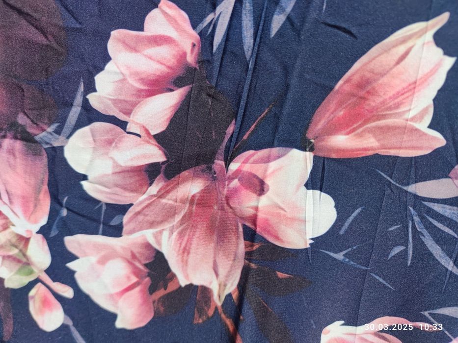 Kupony materiału sukienkowego w magnolie
