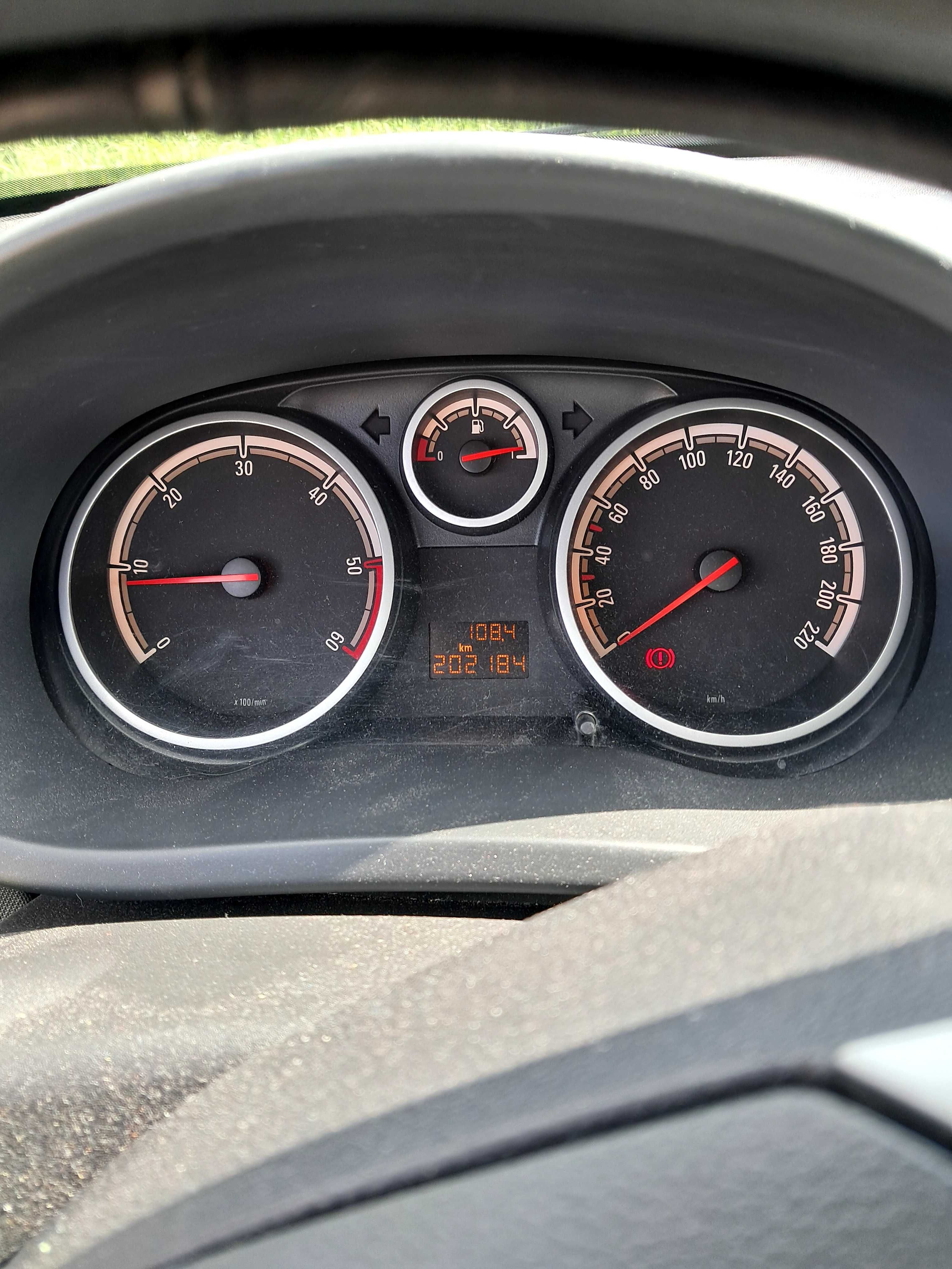 Opel Corsa 1.3 cdti 2009r.