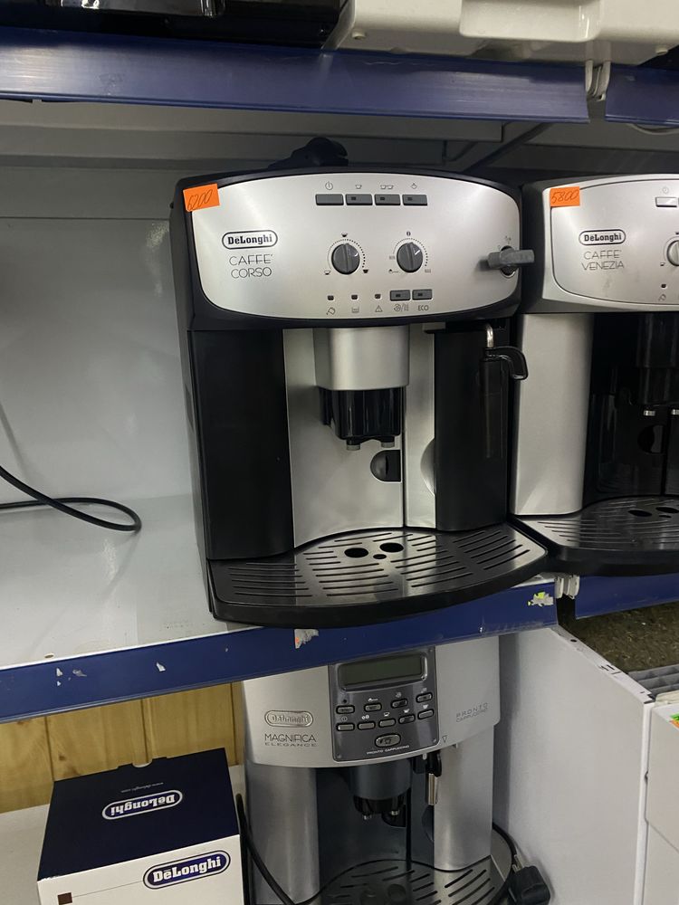 Delonghi Caffe Corso кавомашина з Німеччини бюджетна