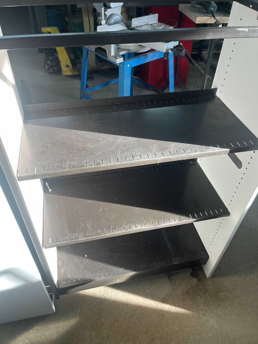 Szafa Cargo na narzędzia