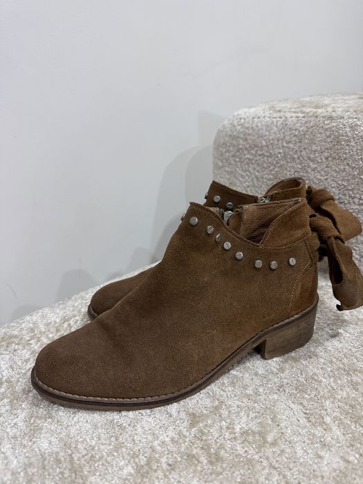 Botas em Pele Camel