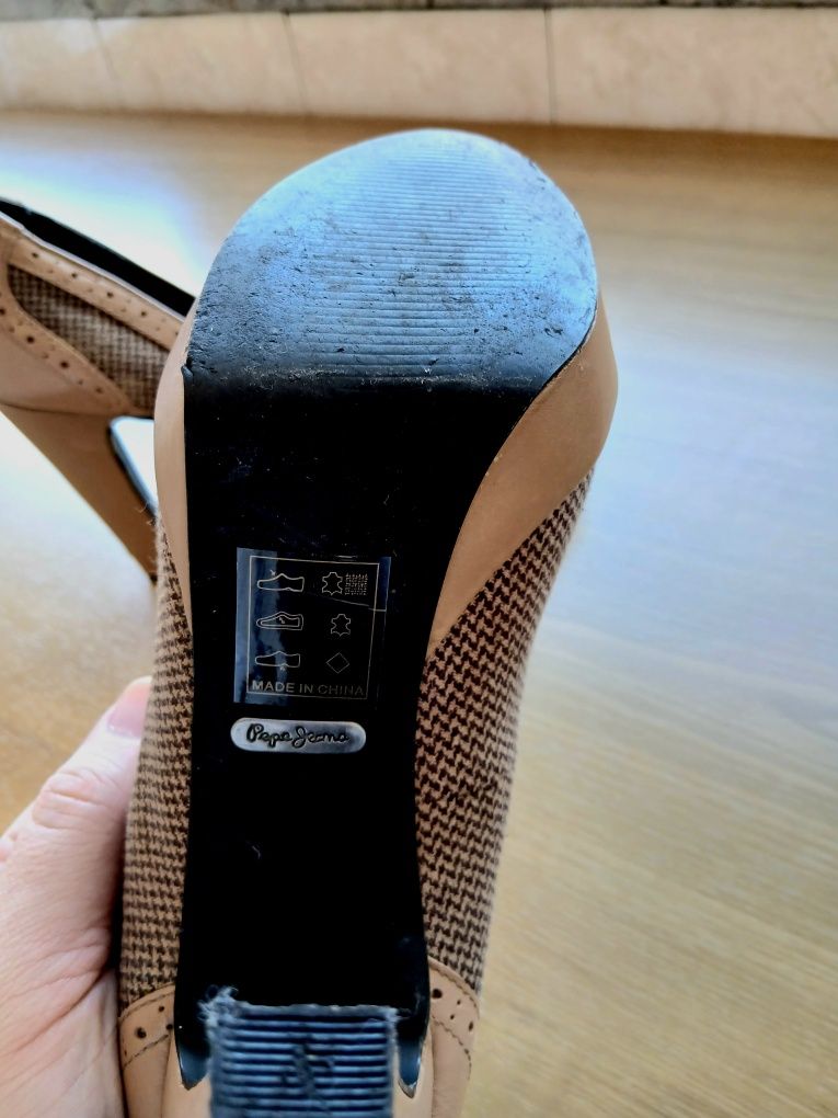 Sapatos mulher usados