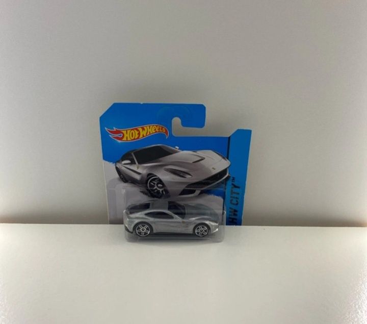 Ferrari F12 berlinetta hot wheels