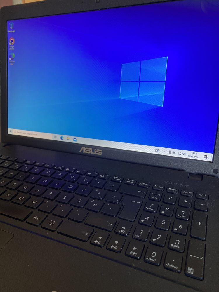 Portátil Asus F552L