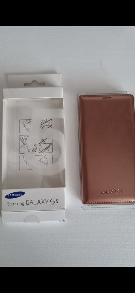 Samsung Galaxy S5 (oryginalny case firmy Samsung):