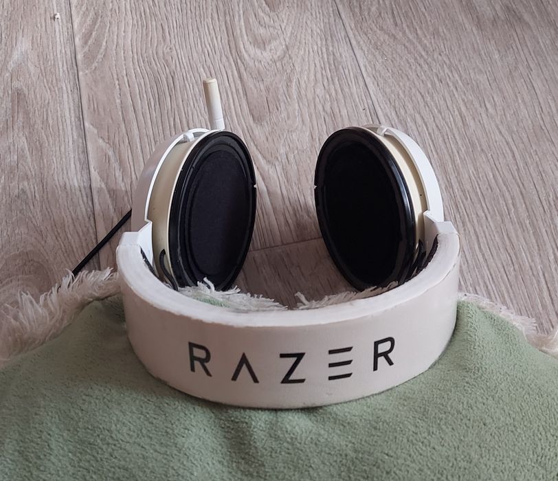 Оригінальні ігрові навушники Razer Kraken Pro V2 White