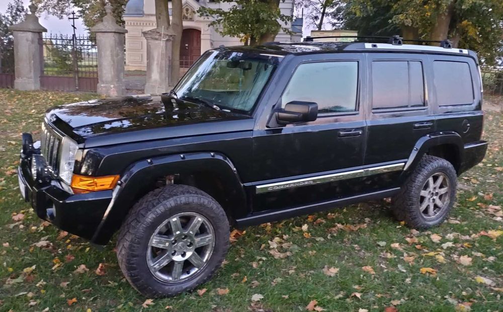 Jeep Commander Limited V8 5,7 HEMI 4x4 benzyna LPG 7 osobowy
