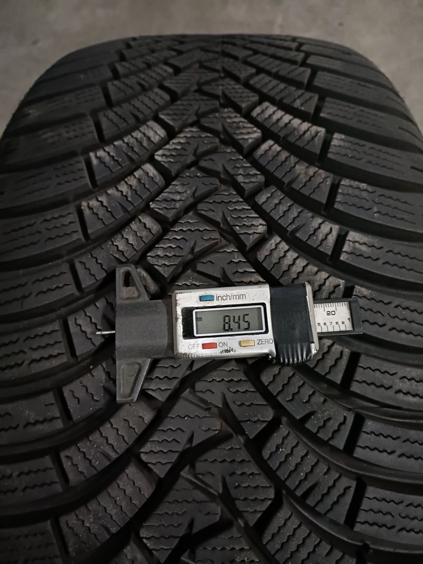 Opona Zimowa Falken EuroWinter HS01 SUV 275/40R20 106V