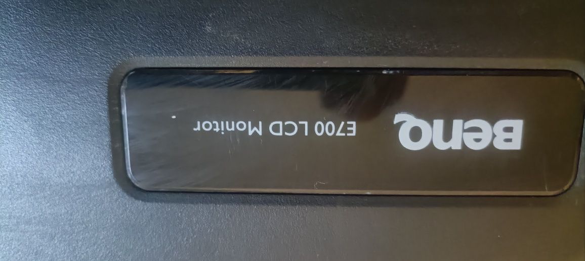 Dwa monitory i DVD cena za wszystko