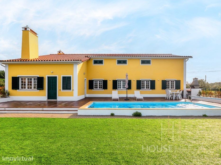 Moradia com piscina junto à Barragem de Castelo de Bode