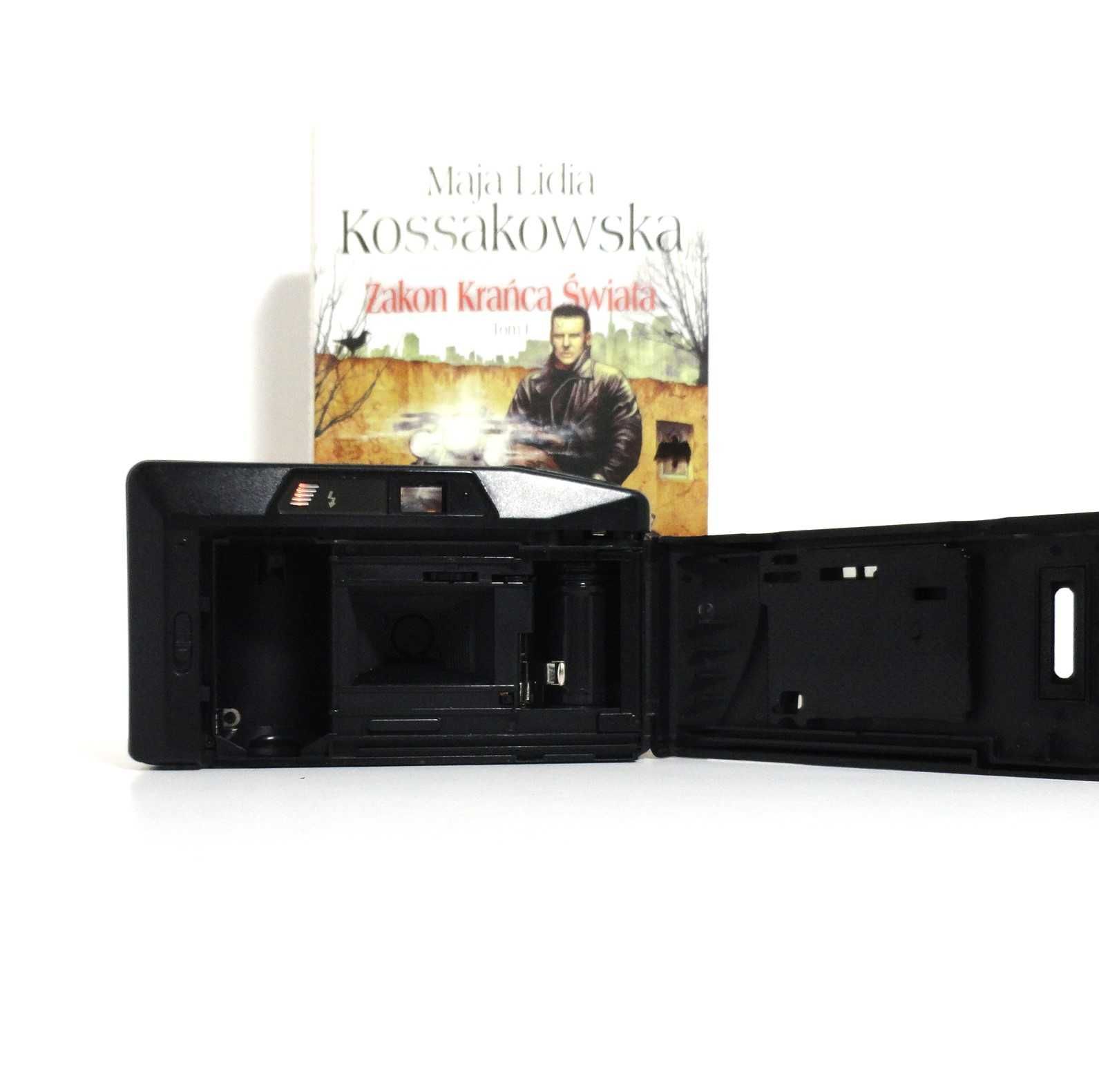 Kompaktowy analogowy aparat fotograficzny CANON Snappy EZ 35mm 1:3,8