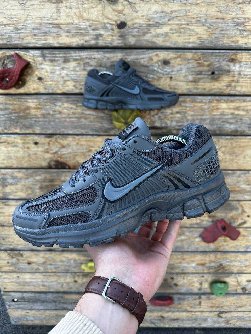 Чоловічі кросівки Nike ZOOM Vomero 5 сірий  833-4 ЗНИЖКА