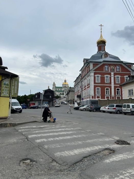 Продаж землі під будову в центрі м.Почаів Тернопільська обл
