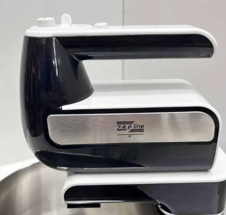 Ручний міксер з металевою обертовою чашею на 4 літри