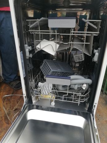 Срочно продам посудомоечную машину Samsung electronic