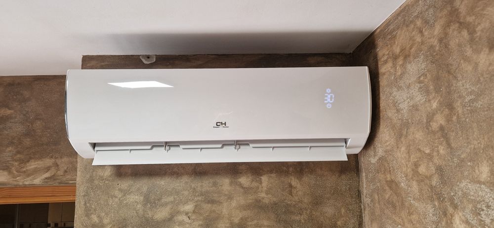 Klimatyzacja z  funkcją grzania  wraz z montażem.