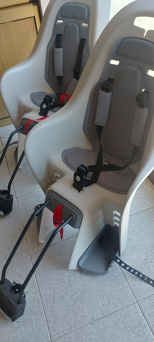 Vendo 2 cadeirinhas para bicicleta cada 25 euros as duas 45 €