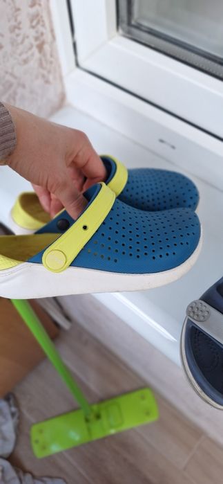 Продам Crocs розмір 12