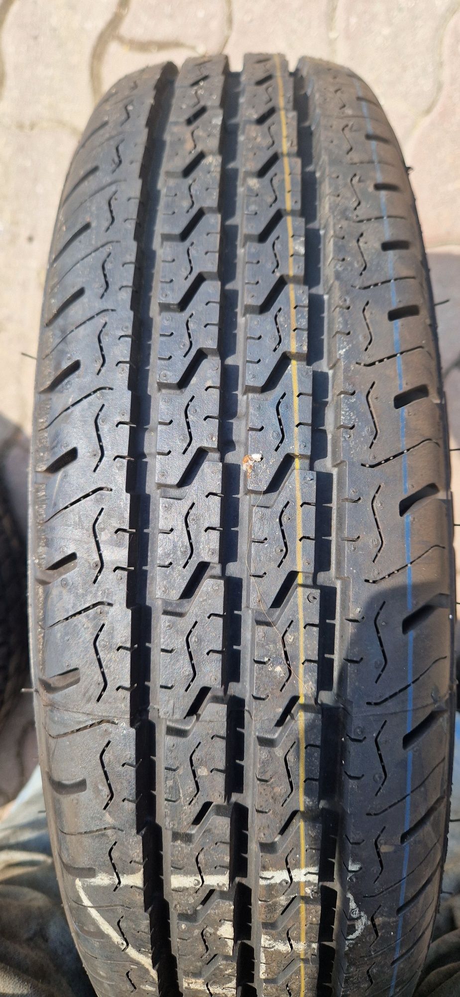 175 R14C 99/98R wali transporter S-2023 nowa 2017r