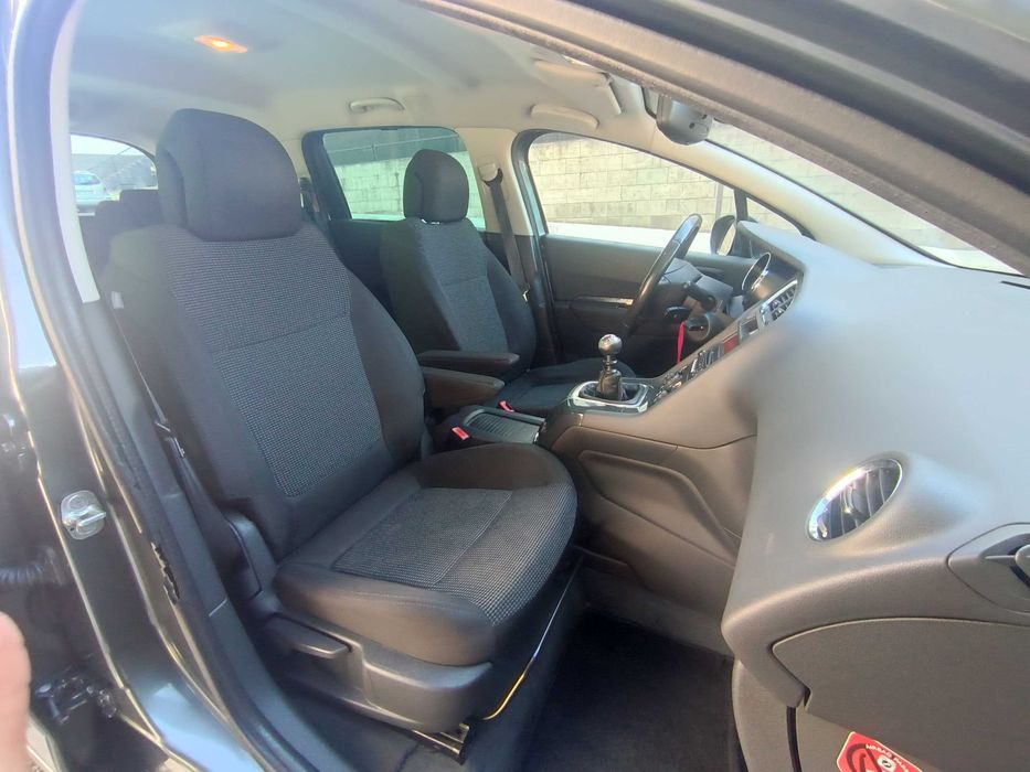 PEUGEOT 5008 1.6 HDI 112cv 7 lugares 2009 1 dono