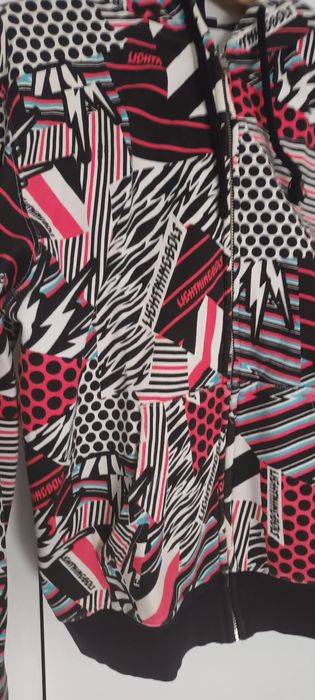 Casaco com fecho Lightning Bolt XS- medidas nas fotografias