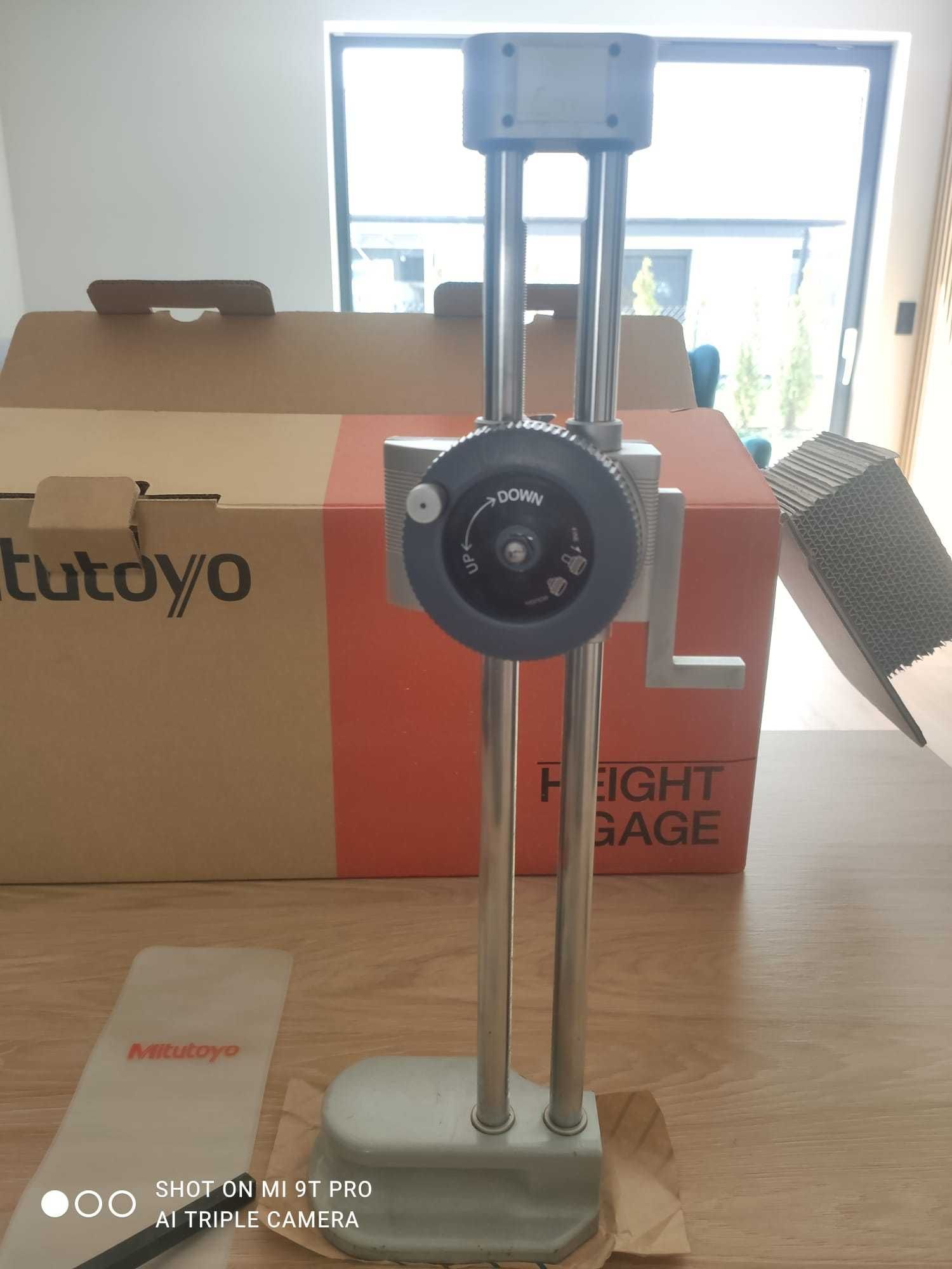 MITUTOYO Wysokościomierz cyfrowy dwukolumnowy Digimatic 300