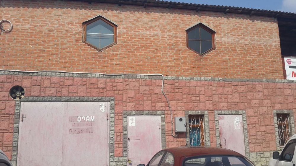 Приміщення, склад на центральному ринку, магазин