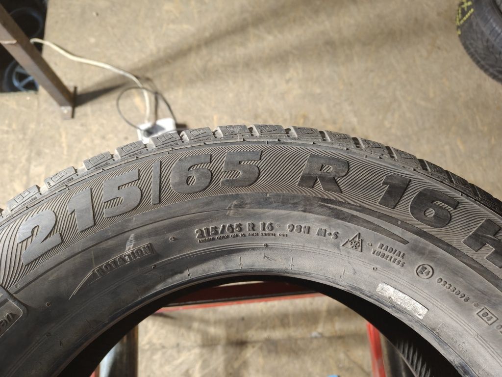215/65R16 98 H Semperit Speed-Grip    Z370/10A