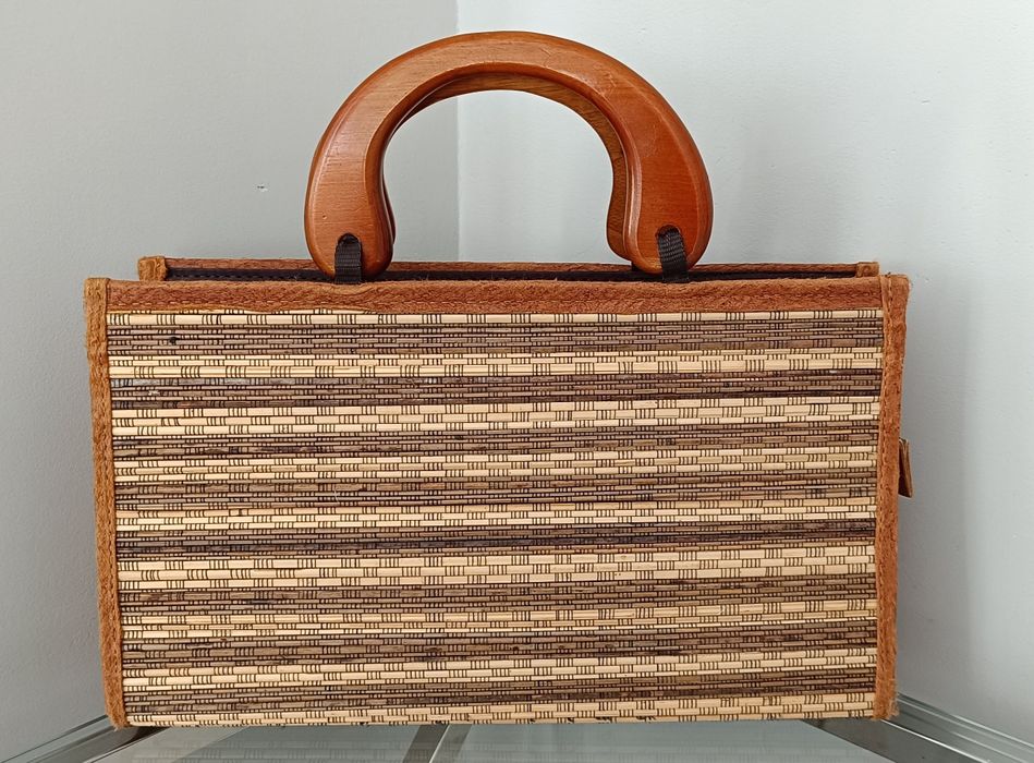 Piękna torebka typu koszyczek polecam