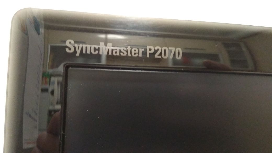 Монитор Samsung Sync Master P2070